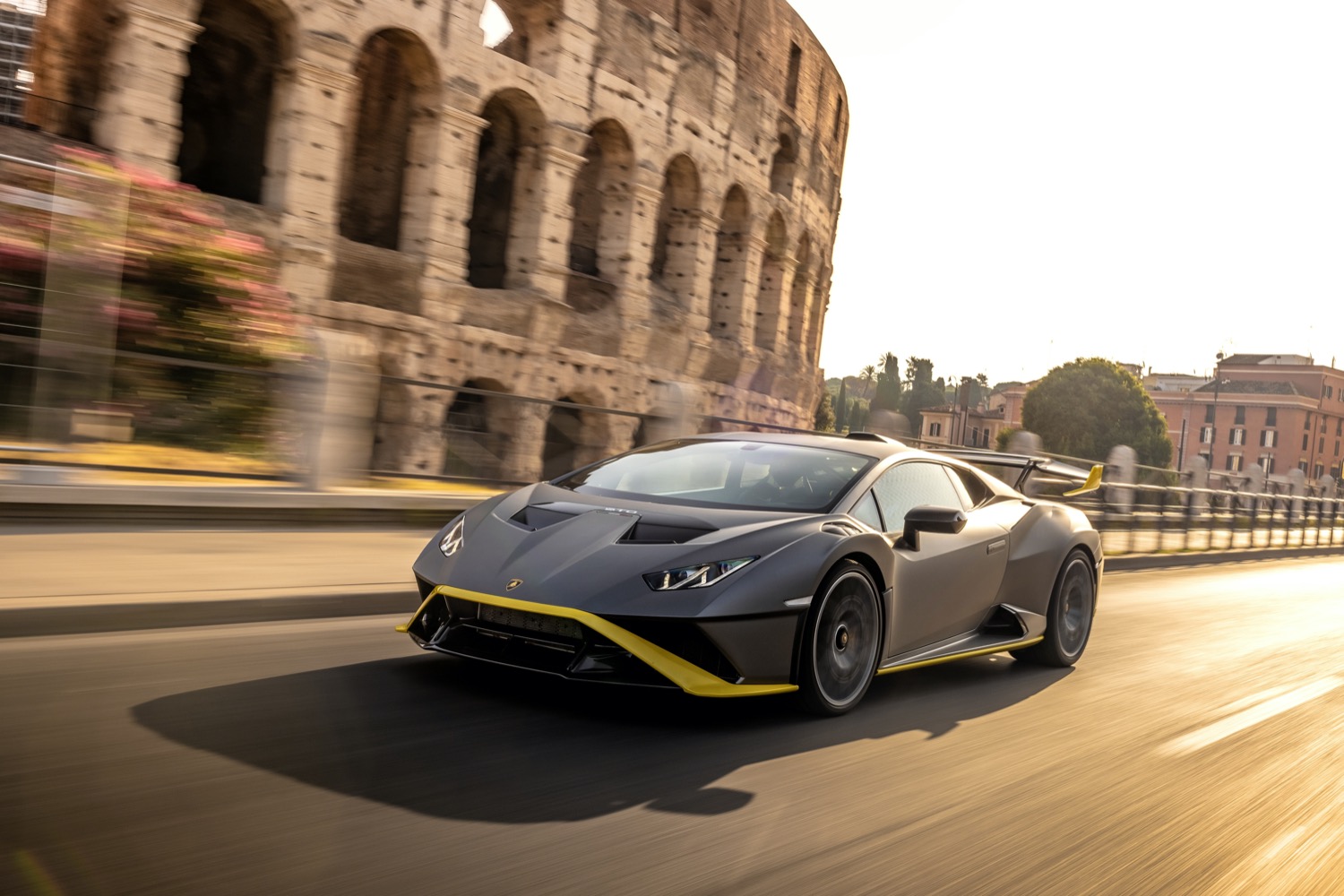 Lamborghini Huracán STO — noleggio supercar Roma, Lilium Boutique Hotel